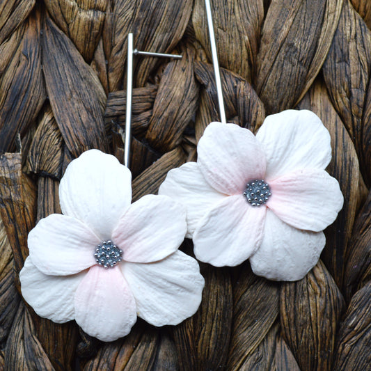 Blended White and Pink Flower Earring